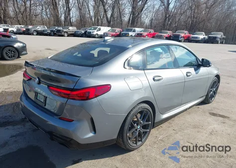 2022 BMW M235 Gran Coupe I xDrive z USA, uszkodzony, nr VIN WBA13AL08N7K92456